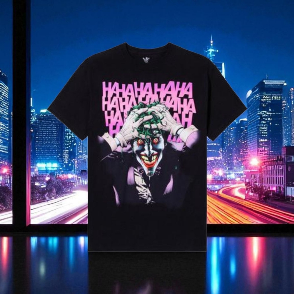 Hot Topic "The Joker"Black Graphic T-Shirt NWT